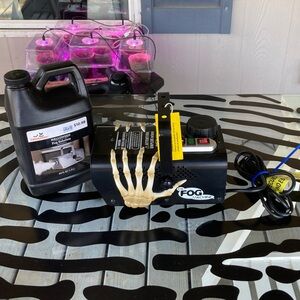 Skeleton Hand Black Fog Machine